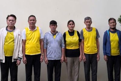 Khởi tố nhóm người nước ngoài dàn cảnh đánh bài, lừa khách du lịch ở TP.HCM