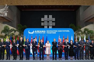 Việt Nam đề cao vai trò trung tâm của ASEAN tại loạt hội nghị cấp cao khu vực
