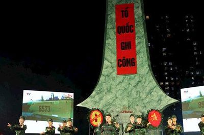 Ngọn nến tri ân thắp sáng nghĩa tình tháng Bảy