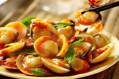 Ngao sốt bơ tỏi chấm bánh mì thơm ngon suýt xoa đến giọt cuối cùng