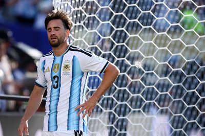 Tuyển thủ Argentina không quay lưng với tấm huy chương bạc