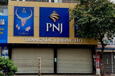 Gần 1.300 tỷ đồng 'giải cứu' cổ phiếu PNJ nhưng bất thành