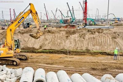 Đầu tư công phục hồi, từng bước tăng tốc