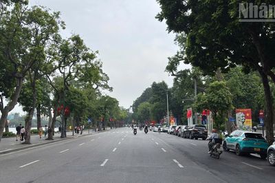 [Ảnh] Những bãi đỗ xe, điểm trung chuyển phục vụ vùng phát thải thấp ở Hà Nội