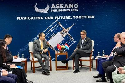 Bộ trưởng Ngoại giao Lê Hoài Trung gặp Phó Thủ tướng, Bộ trưởng Ngoại giao Luxembourg Xavier Bettel
