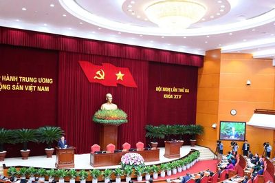 [Ảnh] Bế mạc Hội nghị lần thứ ba Ban Chấp hành Trung ương Đảng khóa XIV