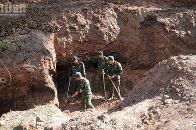 Phát hiện thêm rãnh mộ tập thể tại Công viên Lê Thị Riêng