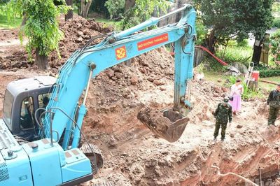 [Ảnh] Phát hiện hài cốt tập thể liệt sĩ lần thứ hai tại Công viên Lê Thị Riêng