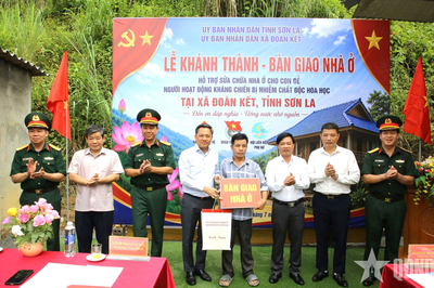 Khánh thành, bàn giao nhà ở cho các gia đình chính sách tại Sơn La