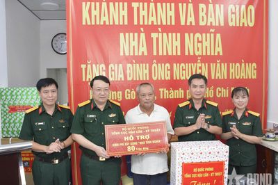 Tổng cục Hậu cần - Kỹ thuật bàn giao nhà tình nghĩa tặng gia đình thương binh