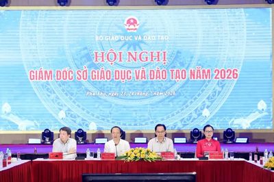 Sắp xếp lại trường học: Dự kiến khoảng 11.000 cán bộ quản lý giáo dục sẽ trở lại đứng lớp