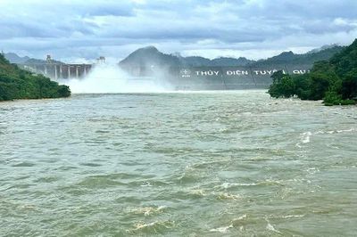 Mở 1 cửa xả đáy Thủy điện Tuyên Quang từ 16h ngày 24/7