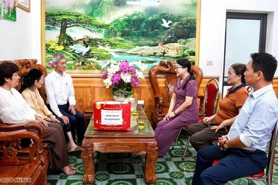 Cục Phục vụ Ngoại giao đoàn thăm, tri ân Bà mẹ Việt Nam anh hùng tại Tuyên Quang
