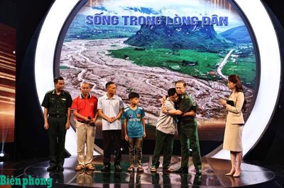 Ghi hình chương trình 'Điểm tựa cuộc sống' với số phát sóng 'Sống trong lòng nhân dân'
