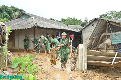 Chung sức xoa dịu nỗi đau nơi 'rốn lũ'