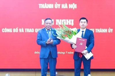 Công bố quyết định của Ban Thường vụ Thành ủy Hà Nội về công tác cán bộ
