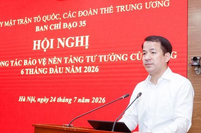 Tiếp tục thực hiện '4 kiên định' về chính trị, tư tưởng