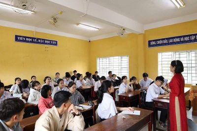 Huế đề xuất hoàn trả tiền dư cho phụ huynh, siết chặt các khoản thu trường công