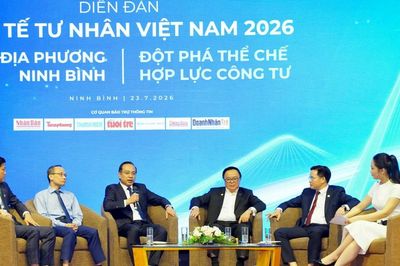 Ninh Bình tháo 'điểm nghẽn', cùng doanh nghiệp tận dụng cơ hội bứt phá