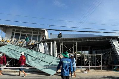 Sạt lở kéo sập 4 căn nhà ven sông, thiệt hại gần 2,5 tỷ đồng