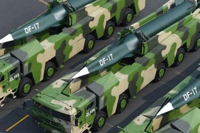 Tên lửa DF-17 tốc độ Mach 10, công nghệ HGV độc nhất, khiến phòng không 'bó tay'
