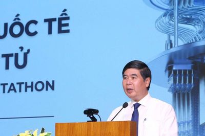 Gần 100 thí sinh tranh tài ứng dụng tính toán lượng tử tại Gia Lai