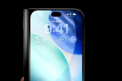 Mã nguồn iOS 27 để lộ 'vũ khí gập' iPhone Ultra sắp ra mắt