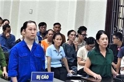 Cựu cán bộ lĩnh vực đất đai lĩnh án 30 năm tù vì chiếm đoạt gần 13,8 tỉ đồng