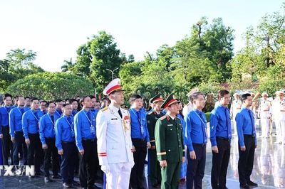 Cầu truyền hình 'Đi tìm đồng đội' đặt sân khấu tại Công viên Lê Thị Riêng