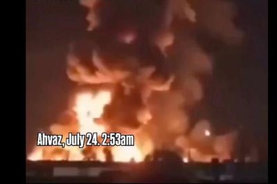 Video Mỹ không kích thành phố Iran, nhiều tiếng nổ lớn rung chuyển khu vực