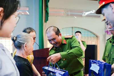 Lực lượng Công an Tp.HCM tiếp nối hành trình tri ân, lan tỏa nghĩa tình ngày 27/7