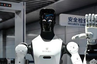 Hạ viện Mỹ thông qua dự luật cấm quân đội sử dụng robot hình người sản xuất từ Trung Quốc