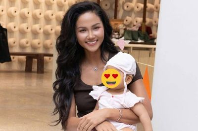 H'Hen Niê thổ lộ nỗi lòng sau khi làm mẹ