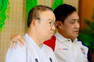 Tuyên bố của huyền thoại bóng đá Thái Lan về HLV Park Hang Seo