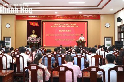Đảng ủy UBND tỉnh tổ chức hội nghị thông tin thời sự và cập nhật kiến thức mới