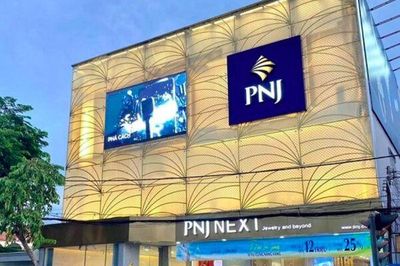 Gần 8% cổ phần PNJ đổi chủ trong phiên giảm sàn, khối ngoại tranh thủ xả 17 triệu cp