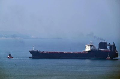 Tổng thống Trump tuyên bố dùng tài sản bị đóng băng của Iran để bù đắp thiệt hại cho tàu thuyền