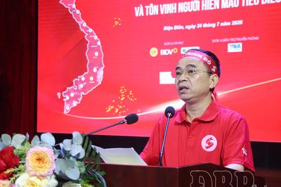 Hơn 400 người tham gia hiến máu tại Hành trình đỏ lần thứ XIV