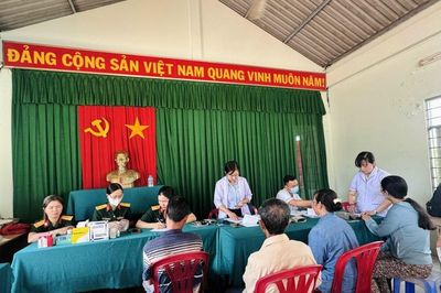 Tân Phú Trung: Khám, tư vấn và chăm sóc sức khỏe miễn phí cho 238 người có công
