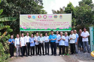 Tháp Mười: Khởi công xây dựng 3 công trình 'Thắp sáng đường quê'