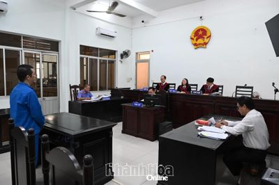 Vào tù vì ghen tuông