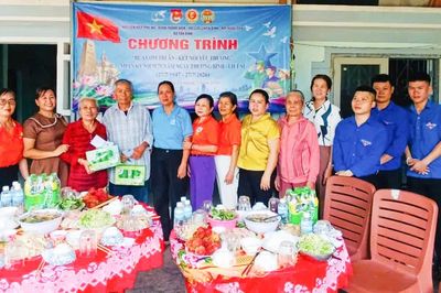 Xã Tân Định tổ chức chương trình 'Bữa cơm tri ân - Kết nối yêu thương'