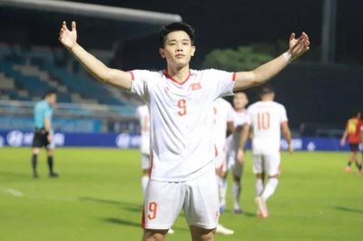 Đình Bắc lập hat-trick, tuyển Việt Nam thắng đậm Timor Leste 7-0 ngày ra quân