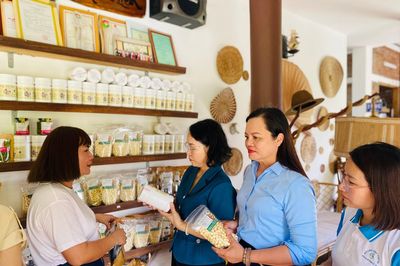Đồng hành với phụ nữ trong phát triển sinh kế