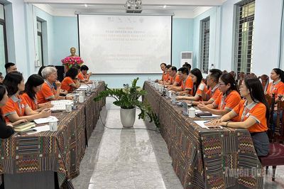 Đoàn chuyên gia UNESCO làm việc về tái đánh giá Công viên địa chất toàn cầu Cao nguyên đá Đồng Văn