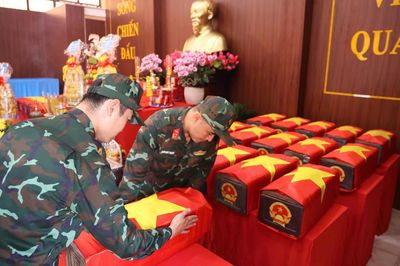 TP.HCM: Đào thăm dò theo lời kể nhân chứng, phát hiện thêm 4 bộ hài cốt liệt sĩ
