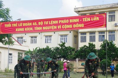 Lữ đoàn Pháo binh 45, Bộ Tư lệnh Pháo binh - Tên lửa hành quân dã ngoại, làm tốt công tác dân vận tại xã Hòa Lạc
