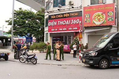 Phường Bạch Mai kiên quyết xử lý xe đón trả khách gây ùn tắc giao thông