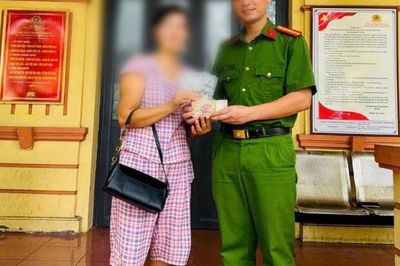 Hành động đẹp sau khi nhặt được chiếc ví chứa 100 triệu đồng