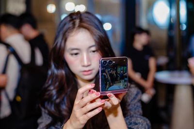 Galaxy Z Flip8 ra mắt với màn hình gần như không nếp gấp, giá từ 32 triệu đồng